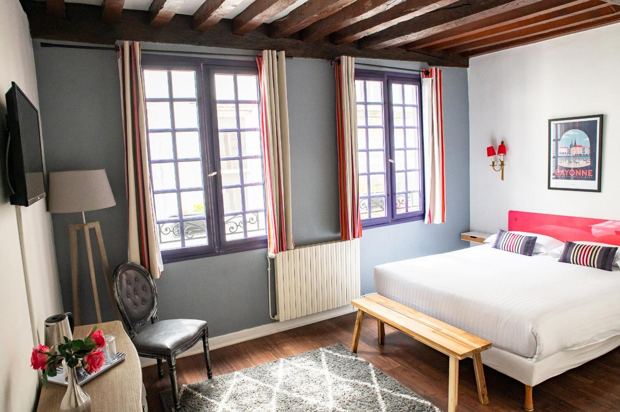 Hotel Le Port Neuf Bayonne Exteriör bild